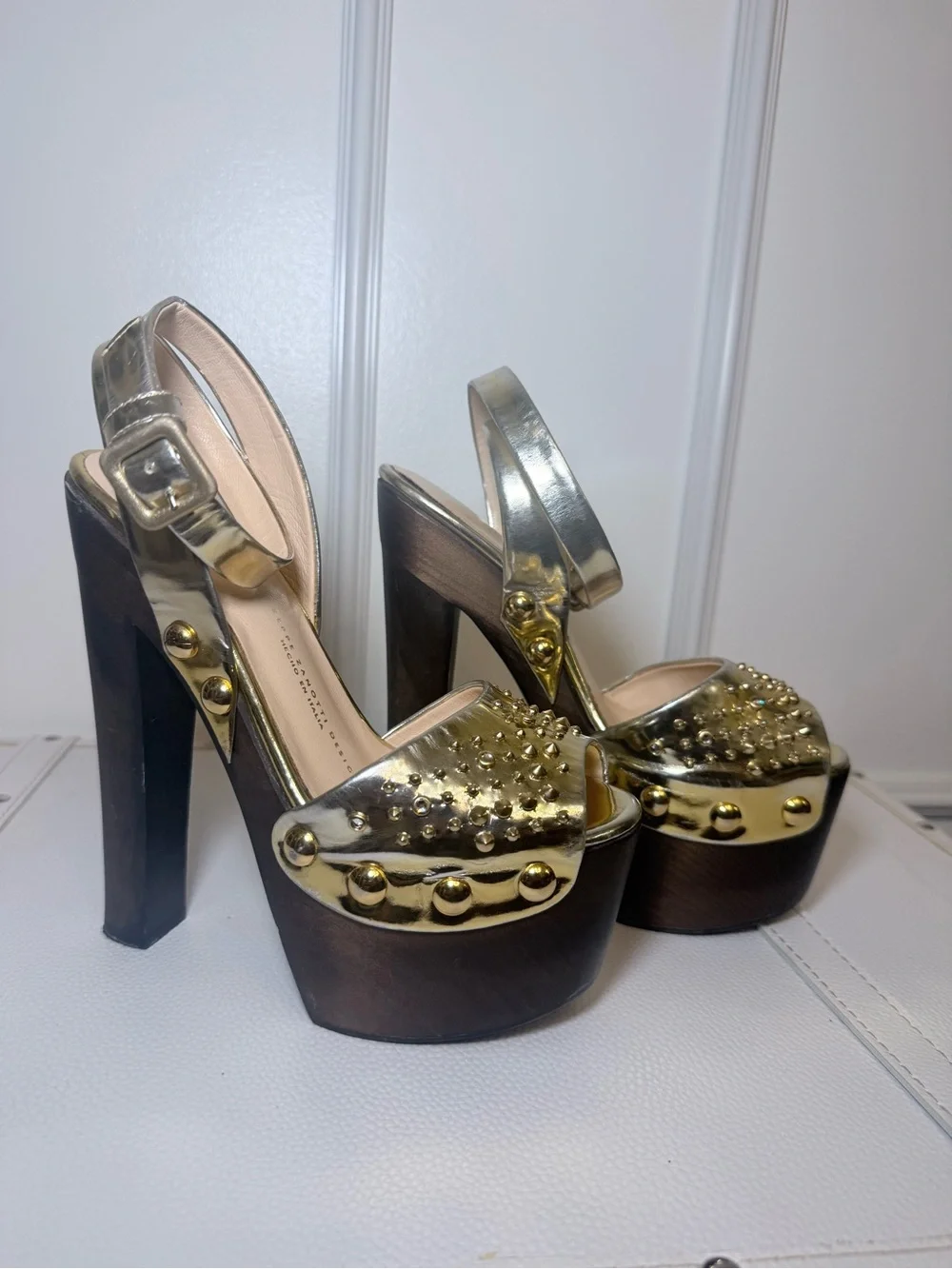 Giuseppe Zanotti Gold Metallic Wooden Platform Heel Sandals Super RARE!